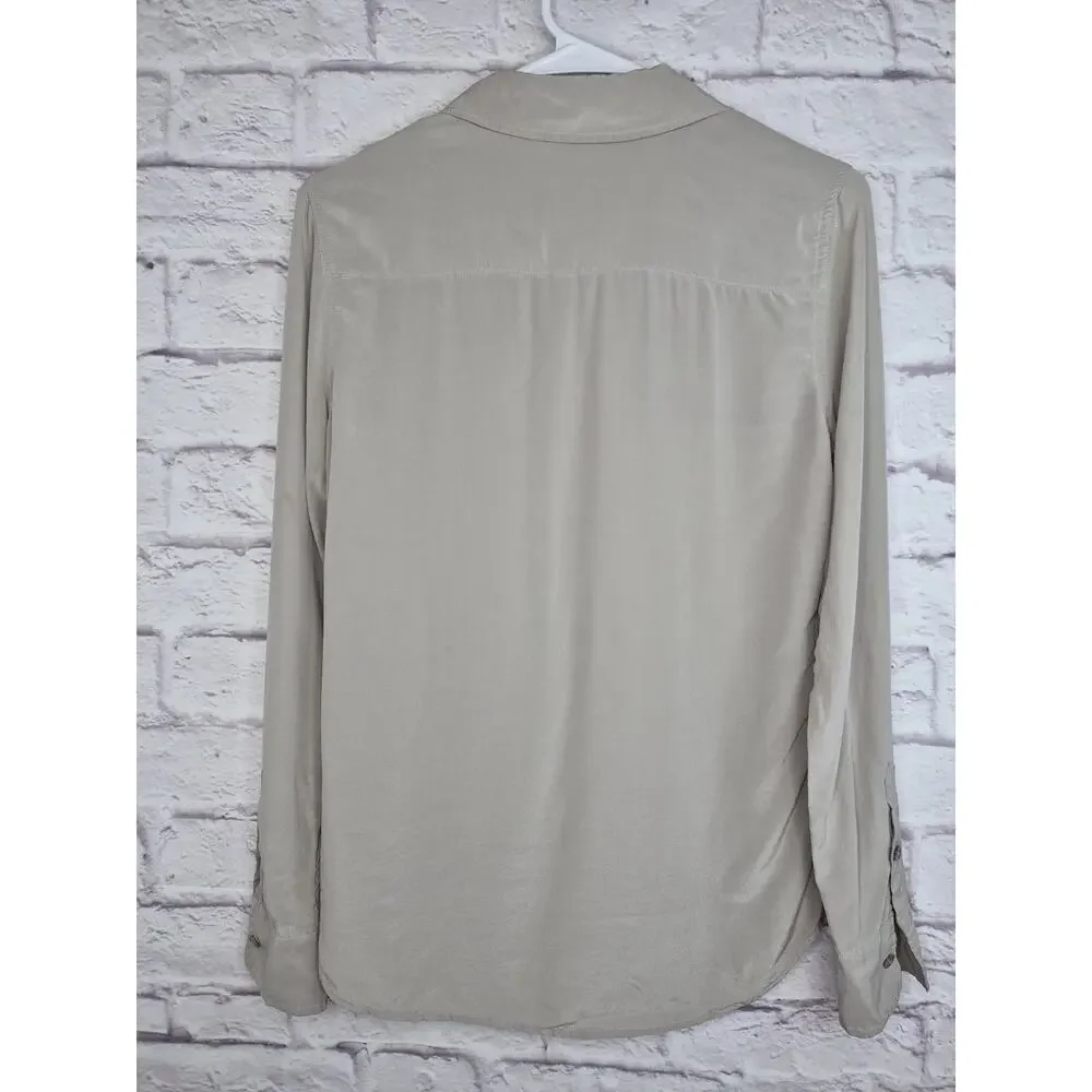 ​Equipment Femme 100% Silk Button Down Shirt Blouse Gray S Quiet Luxury Office - Picture 3 of 8